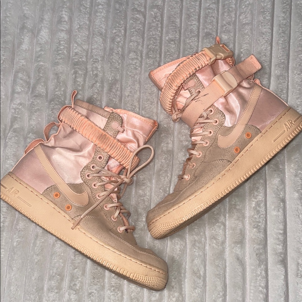 Nike Special Field Air Force 1 in “Orange Pulse” | Size 11 Women
